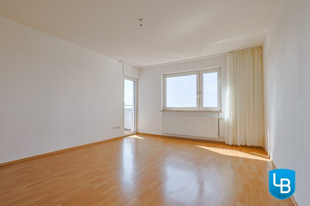 Immobilienangebot - Kiel - Alle & Rest (Wohnen) - Attraktive Eigentumswohnung im 13. OG mit Weitblick ins Grüne!