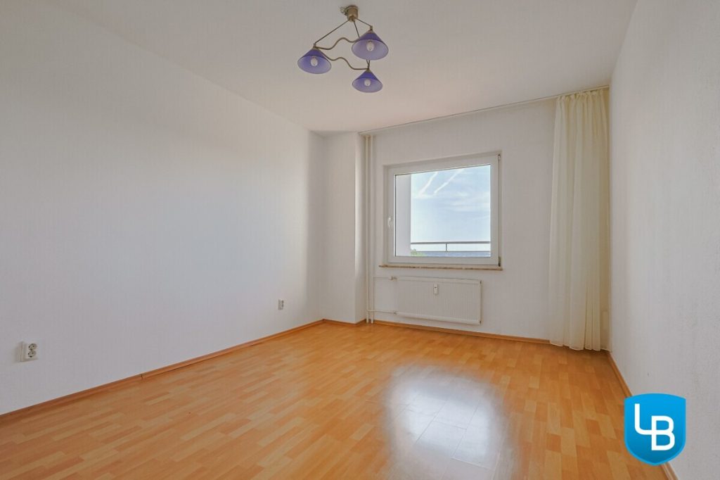 Immobilienangebot - Kiel - Alle & Rest (Wohnen) - Attraktive Eigentumswohnung im 13. OG mit Weitblick ins Grüne!