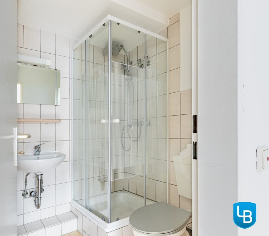 Immobilienangebot - Plön - Alle & Rest (Wohnen) - Tolle Investitionsmöglichkeit! 
MFH mit Gewerbeeinheit und guter Rendite in Plön!