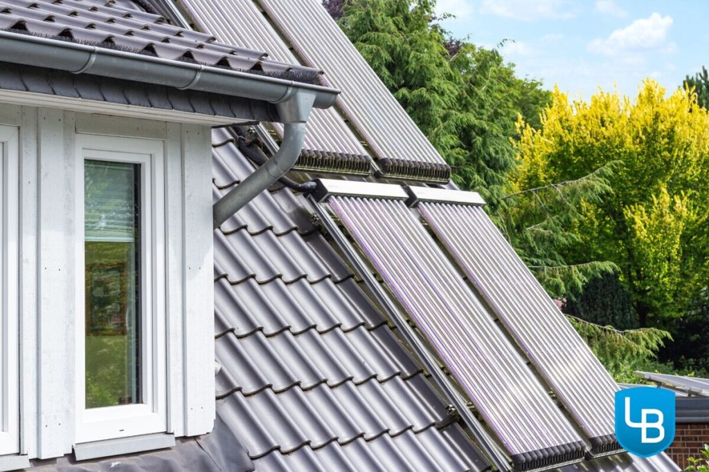 Immobilienangebot - Hamburg - Alle & Rest (Wohnen) - Ihr energieeffizientes, modernes Zuhause mit Einliegerwohnung, großem Garten und überdachtem Pool