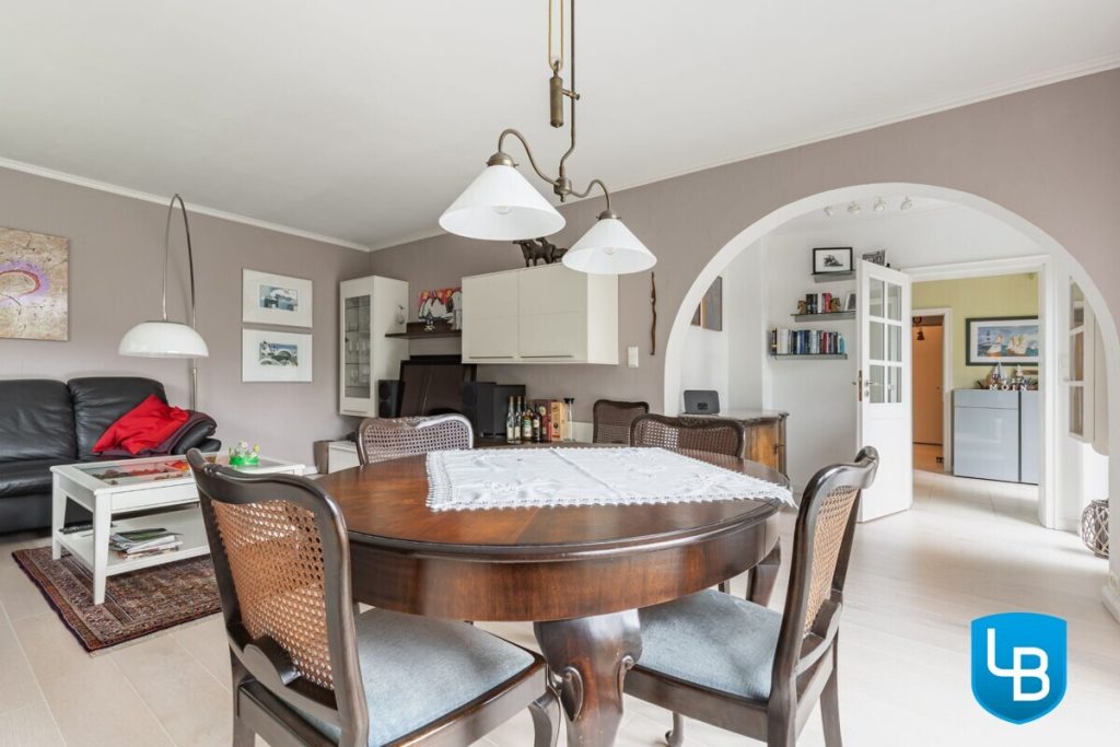 Immobilienangebot - Hamburg - Alle & Rest (Wohnen) - Ihr energieeffizientes, modernes Zuhause mit Einliegerwohnung, großem Garten und überdachtem Pool