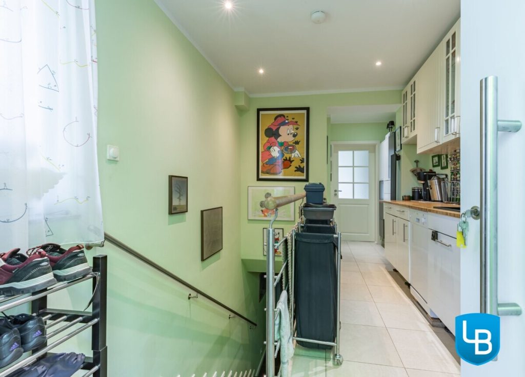 Immobilienangebot - Hamburg - Alle & Rest (Wohnen) - Ihr energieeffizientes, modernes Zuhause mit Einliegerwohnung, großem Garten und überdachtem Pool