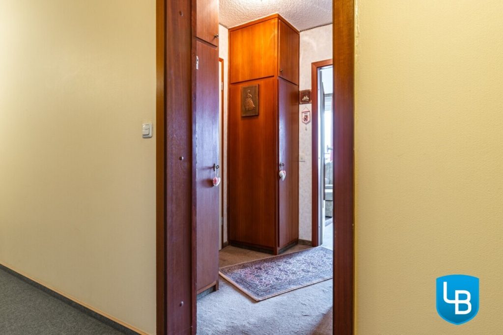 Immobilienangebot - Plön - Alle & Rest (Wohnen) - Fantastischer Blick über den "Großen Plöner See"! Gemütliches 1-Zimmer-Apartment über den Dächern von Plön.