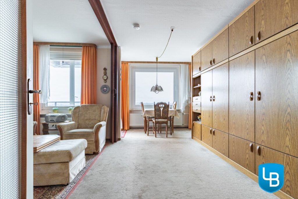 Immobilienangebot - Plön - Alle & Rest (Wohnen) - Fantastischer Blick über den "Großen Plöner See"! Gemütliches 1-Zimmer-Apartment über den Dächern von Plön.