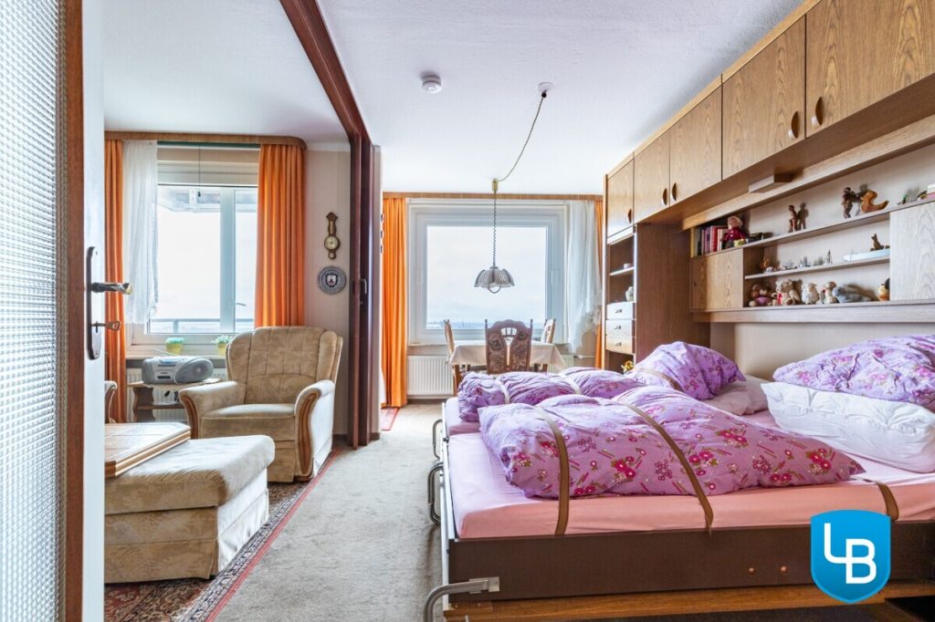 Immobilienangebot - Plön - Alle & Rest (Wohnen) - Fantastischer Blick über den "Großen Plöner See"! Gemütliches 1-Zimmer-Apartment über den Dächern von Plön.