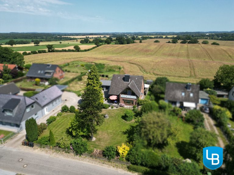 Immobilienangebot - Rathjensdorf / Theresienhof - Alle & Rest (Wohnen) - Idylle am Feldrand: Einfamilienhaus auf großem Grundstück mit zusätzlicher Bebauungsmöglichkeit