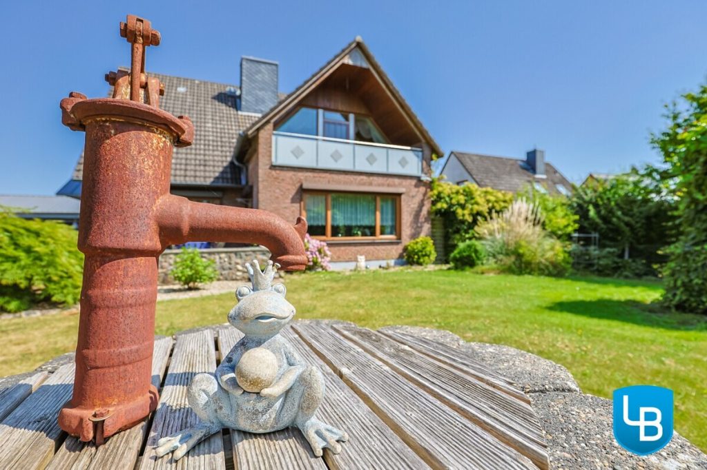 Immobilienangebot - Rathjensdorf / Theresienhof - Alle & Rest (Wohnen) - Idylle am Feldrand: Einfamilienhaus auf großem Grundstück mit zusätzlicher Bebauungsmöglichkeit