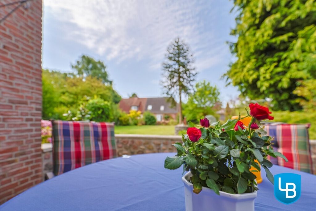 Immobilienangebot - Rathjensdorf / Theresienhof - Alle & Rest (Wohnen) - Idylle am Feldrand: Einfamilienhaus auf großem Grundstück mit zusätzlicher Bebauungsmöglichkeit