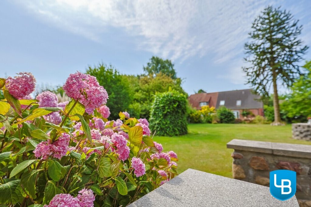 Immobilienangebot - Rathjensdorf / Theresienhof - Alle & Rest (Wohnen) - Idylle am Feldrand: Einfamilienhaus auf großem Grundstück mit zusätzlicher Bebauungsmöglichkeit
