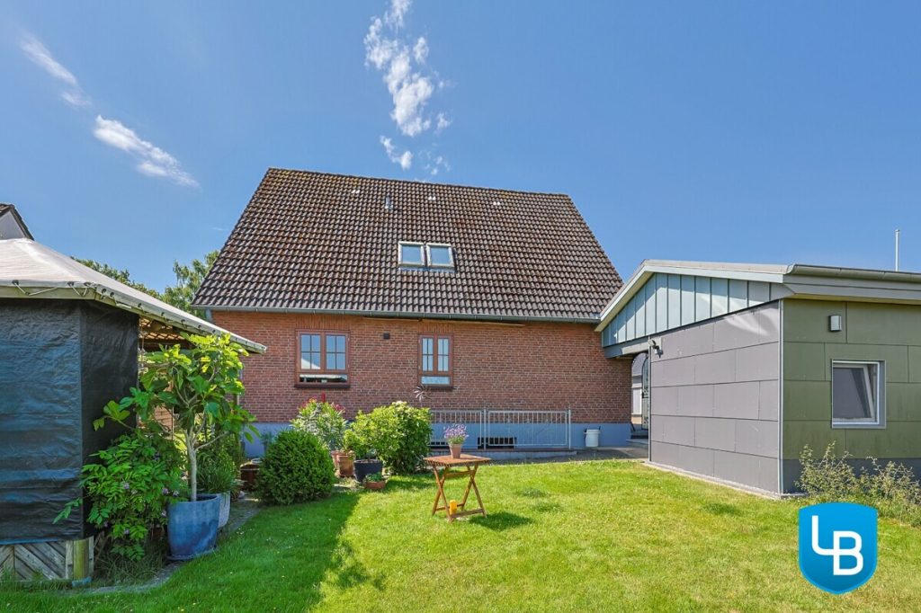 Immobilienangebot - Rathjensdorf / Theresienhof - Alle & Rest (Wohnen) - Idylle am Feldrand: Einfamilienhaus auf großem Grundstück mit zusätzlicher Bebauungsmöglichkeit