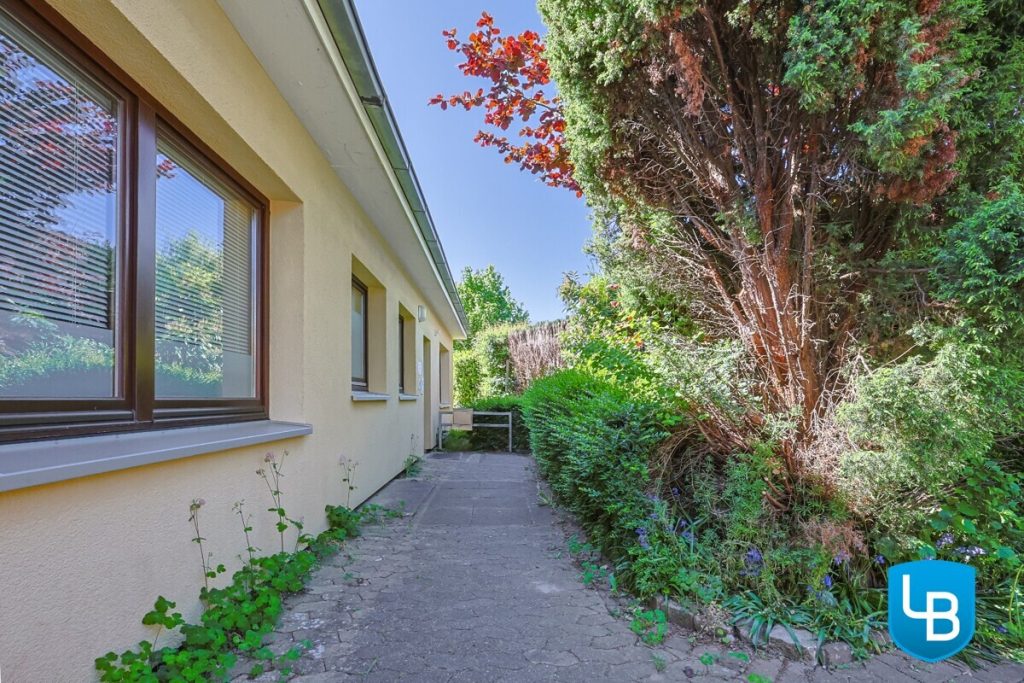 Immobilienangebot - Heikendorf - Alle & Rest (Wohnen) - Zweifamilienhaus mit separatem Bungalow als Kapitalanlage oder später mal selbst einziehen