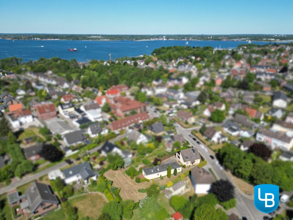 Immobilienangebot - Heikendorf - Alle & Rest (Wohnen) - Zweifamilienhaus mit separatem Bungalow als Kapitalanlage oder später mal selbst einziehen