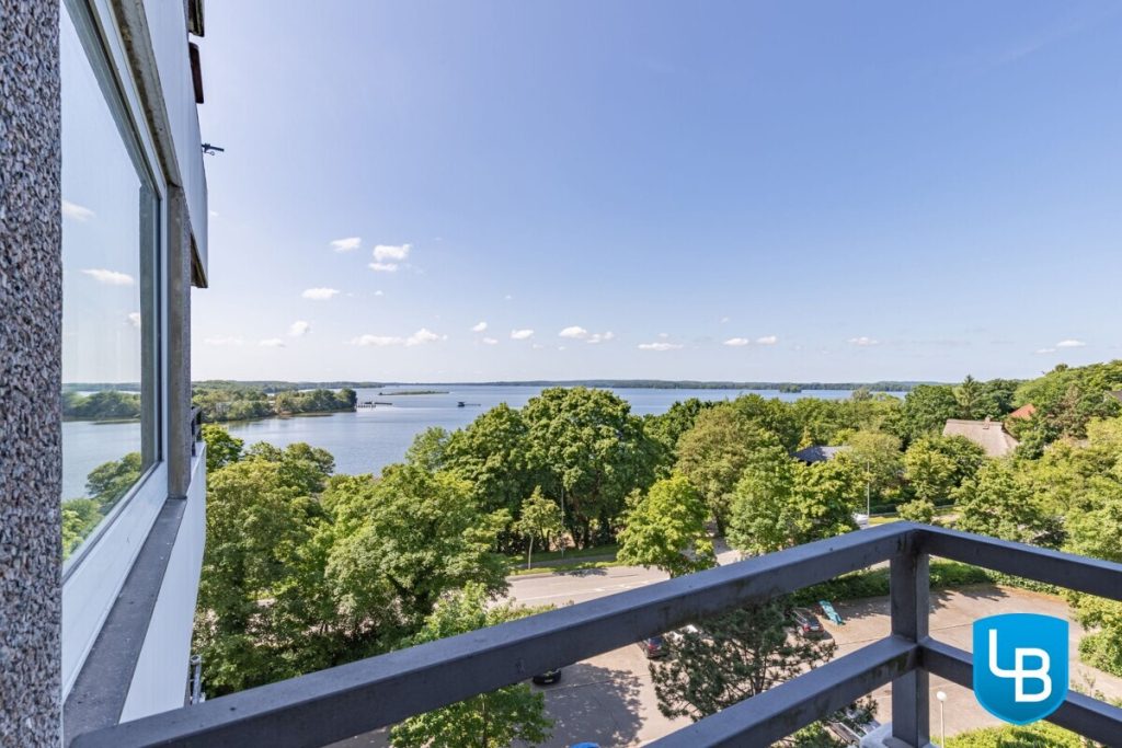 Immobilienangebot - Plön - Alle & Rest (Wohnen) - Dem "Großen Plöner See" ganz nah! Möbliertes 2,5 Zimmer-Apartment mit fantastischem Seeblick.