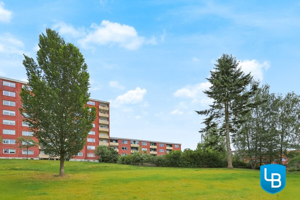 Immobilienangebot - Plön - Alle & Rest (Wohnen) - Einzugsbereit! Helle 3-Zimmer-Wohnung mit Balkon sucht neue Eigentümer