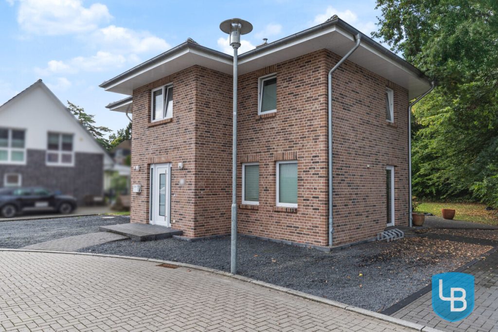 Immobilienangebot - Eutin - Alle & Rest (Wohnen) - Neuwertiges Einfamilienhaus – Bezugsfertig und familienfreundlich
