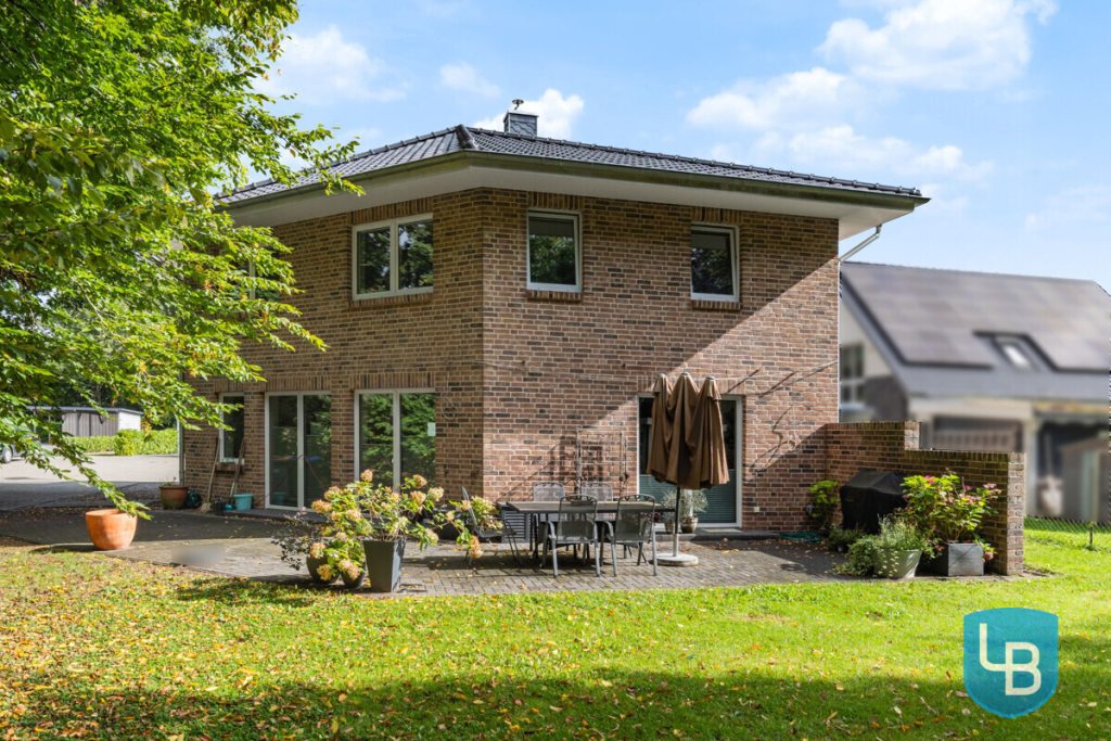 Immobilienangebot - Eutin - Alle & Rest (Wohnen) - Neuwertiges Einfamilienhaus – Bezugsfertig und familienfreundlich