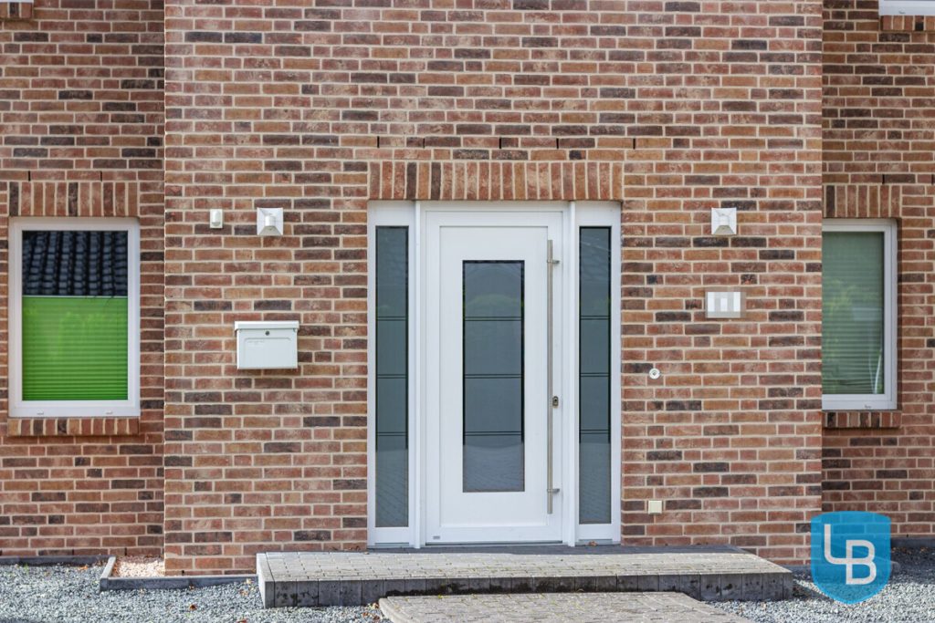 Immobilienangebot - Eutin - Alle & Rest (Wohnen) - Neuwertiges Einfamilienhaus – Bezugsfertig und familienfreundlich