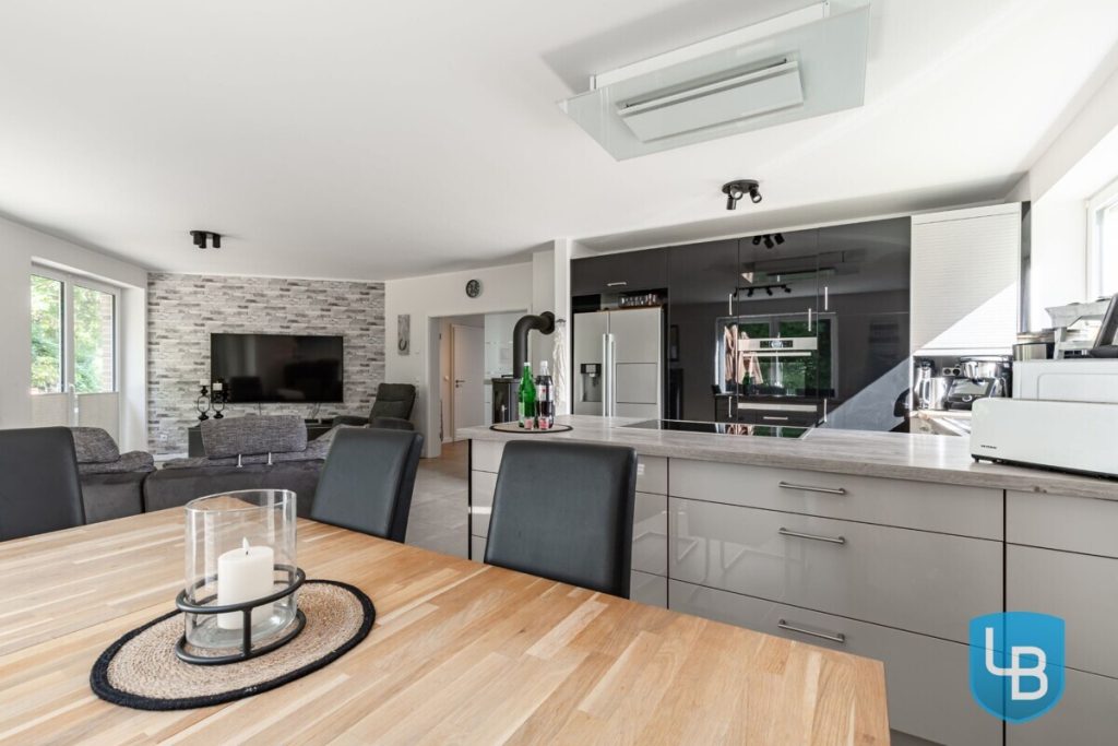 Immobilienangebot - Eutin - Alle & Rest (Wohnen) - Neuwertiges Einfamilienhaus – Bezugsfertig und familienfreundlich
