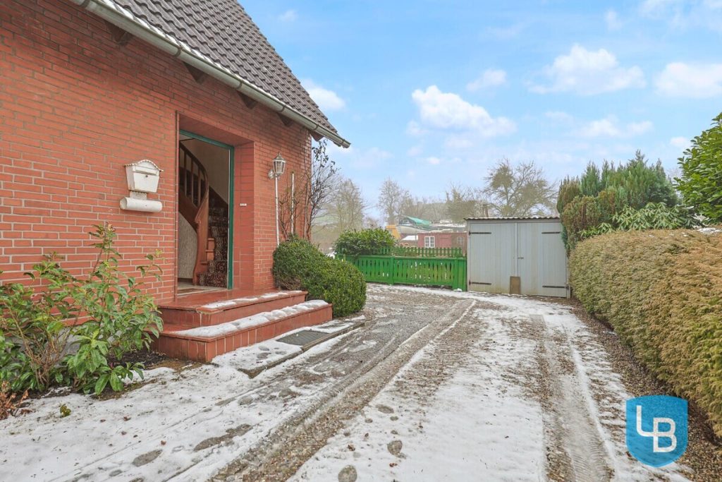 Immobilienangebot - Helmstorf / Kühren - Alle & Rest (Wohnen) - Einfamilienhaus in ruhiger Dorflage- lassen Sie Ihre Ideen Wirklichkeit werden