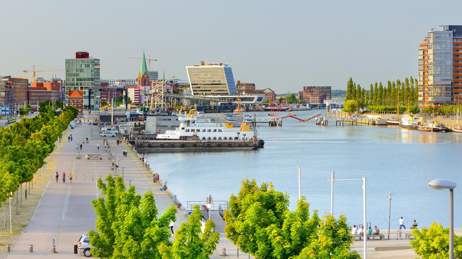 Brauche ich einen Makler für den Immobilienverkauf in Kiel | Langner & Burmeister Immobilien