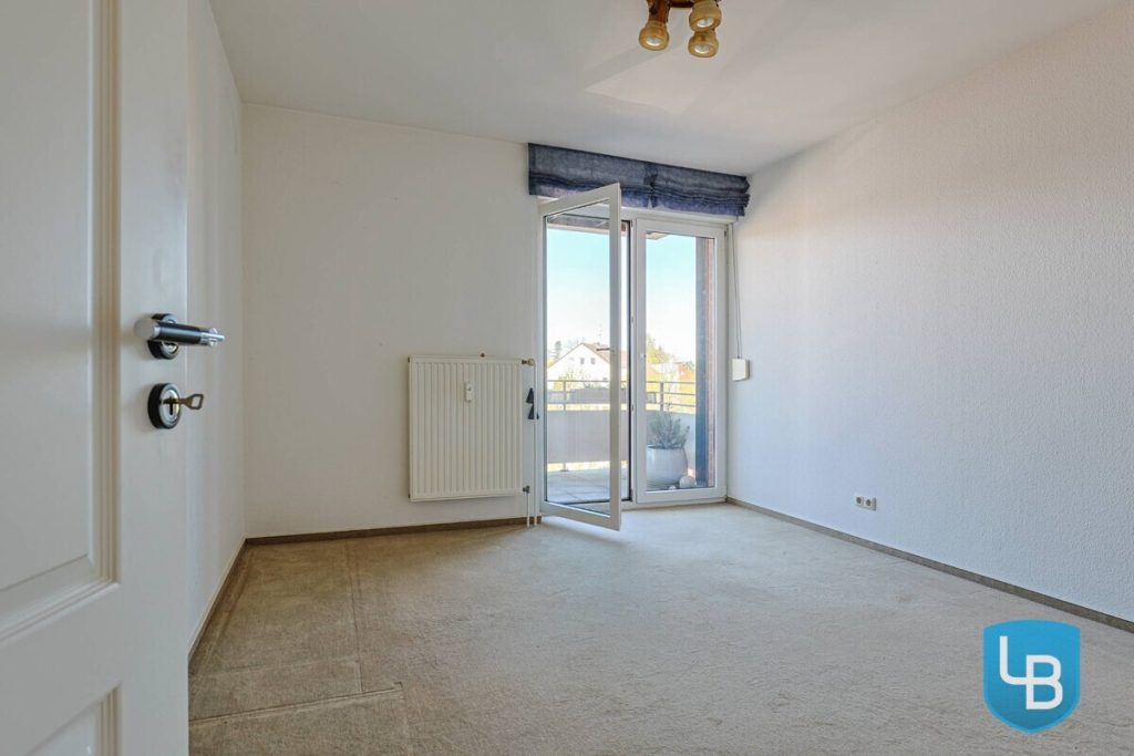 Immobilienangebot - Plön - Alle & Rest (Wohnen) - Mitten in Plön! 
Tolle 3-Zimmer-Wohnung mit Terrasse im Grünen, Balkon und Fahrstuhl