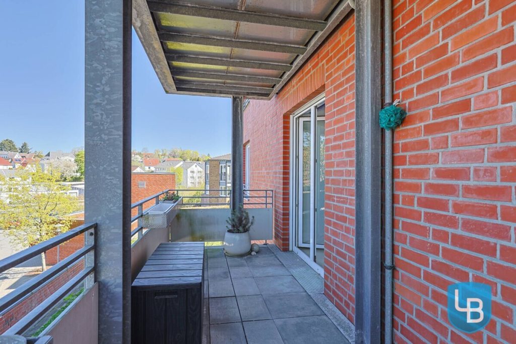 Immobilienangebot - Plön - Alle & Rest (Wohnen) - Mitten in Plön! 
Tolle 3-Zimmer-Wohnung mit Terrasse im Grünen, Balkon und Fahrstuhl