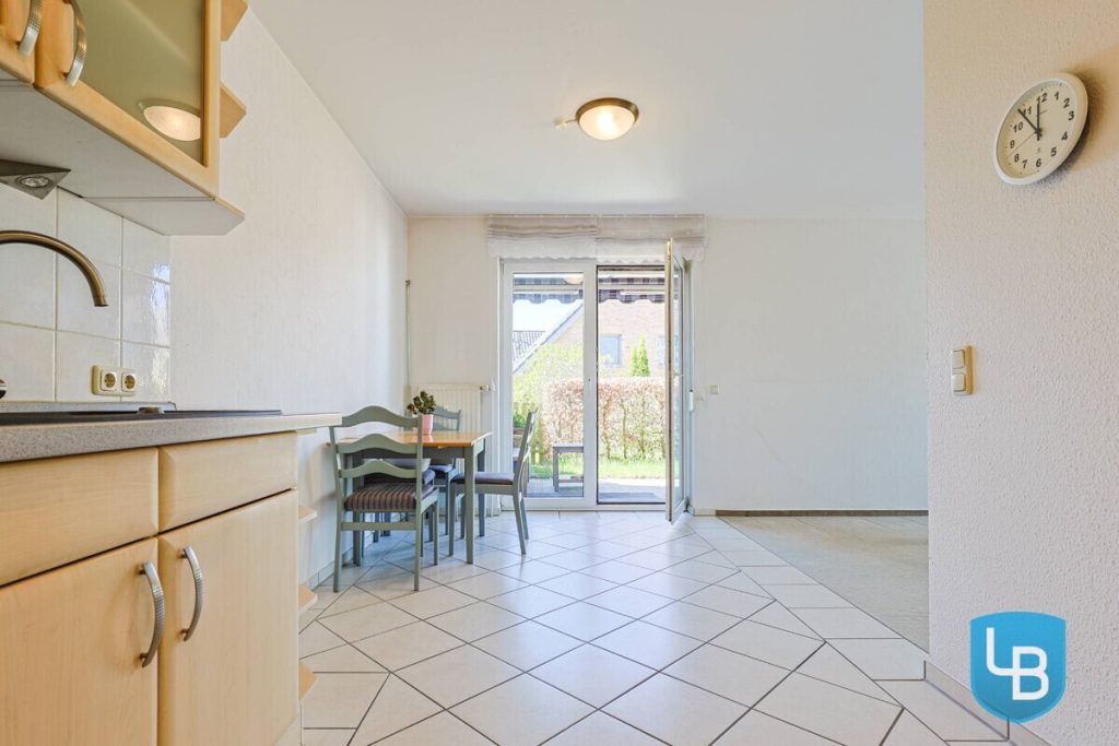 Immobilienangebot - Plön - Alle & Rest (Wohnen) - Mitten in Plön! 
Tolle 3-Zimmer-Wohnung mit Terrasse im Grünen, Balkon und Fahrstuhl