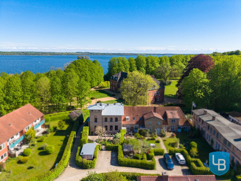 Immobilienangebot - Plön - Alle & Rest (Wohnen) - Wohnen wie im Märchen - herrschaftliches Haus zur Miete im Plöner Schlossgebiet