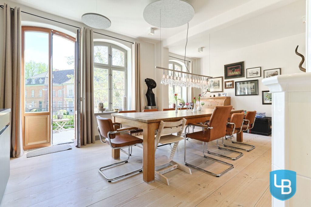 Immobilienangebot - Plön - Alle & Rest (Wohnen) - Wohnen wie im Märchen - herrschaftliches Haus zur Miete im Plöner Schlossgebiet