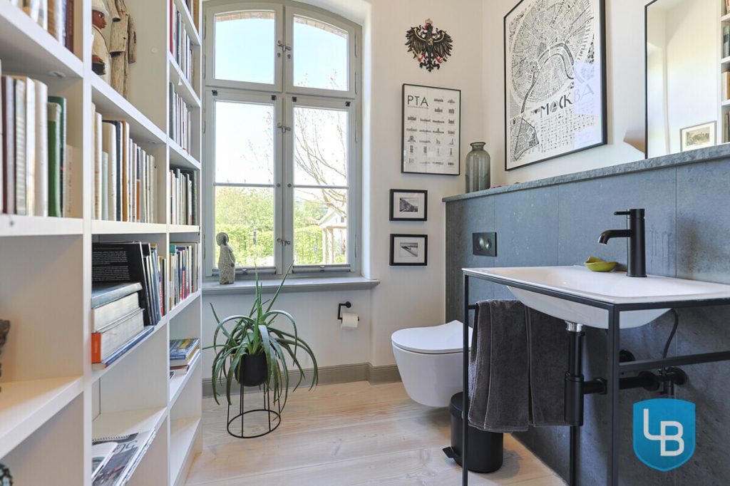 Immobilienangebot - Plön - Alle & Rest (Wohnen) - Wohnen wie im Märchen - herrschaftliches Haus zur Miete im Plöner Schlossgebiet