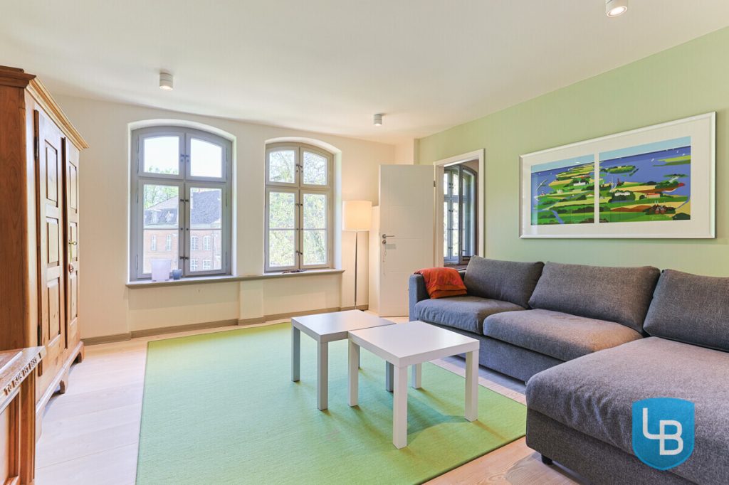 Immobilienangebot - Plön - Alle & Rest (Wohnen) - Wohnen wie im Märchen - herrschaftliches Haus zur Miete im Plöner Schlossgebiet