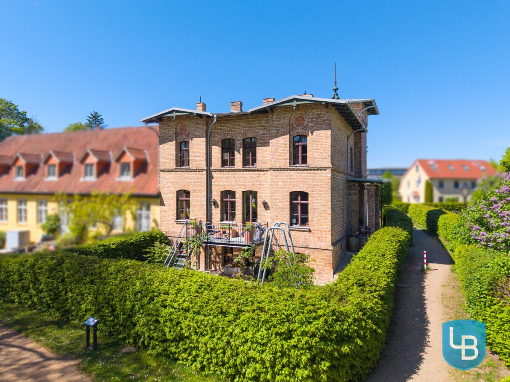Immobilienangebot - Plön - Alle & Rest (Wohnen) - Wohnen wie im Märchen - herrschaftliches Haus zur Miete im Plöner Schlossgebiet