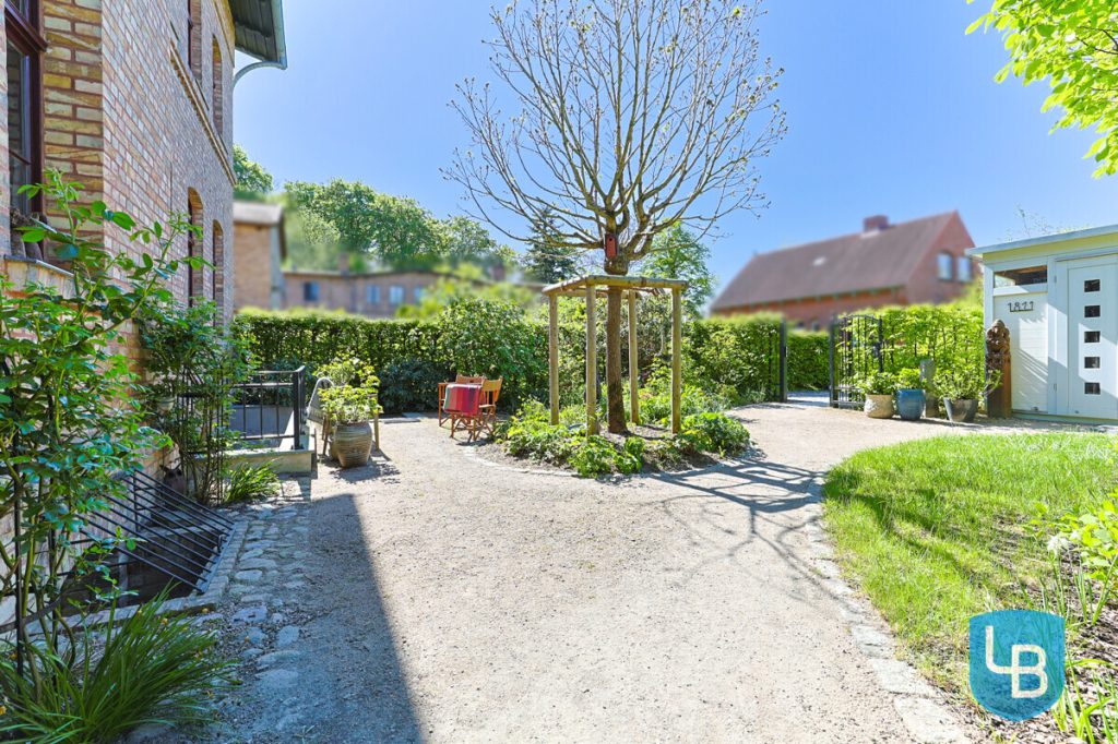 Immobilienangebot - Plön - Alle & Rest (Wohnen) - Wohnen wie im Märchen - herrschaftliches Haus zur Miete im Plöner Schlossgebiet