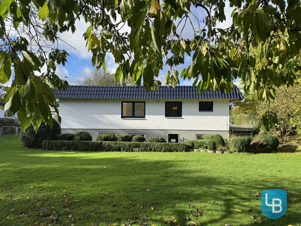 Immobilienangebot - Gettorf - Alle & Rest (Wohnen) - Top modernisierter Bungalow auf großem Grundstück in Feldrandlage zu vermieten