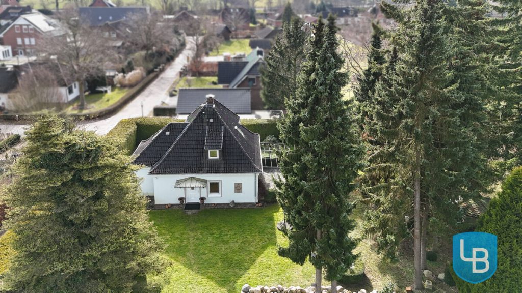 Immobilienangebot - Ahrensbök - Alle & Rest (Wohnen) - Wohnen wie im Urlaub - Kleines Einfamilienhaus in idyllischer Feldrandlage