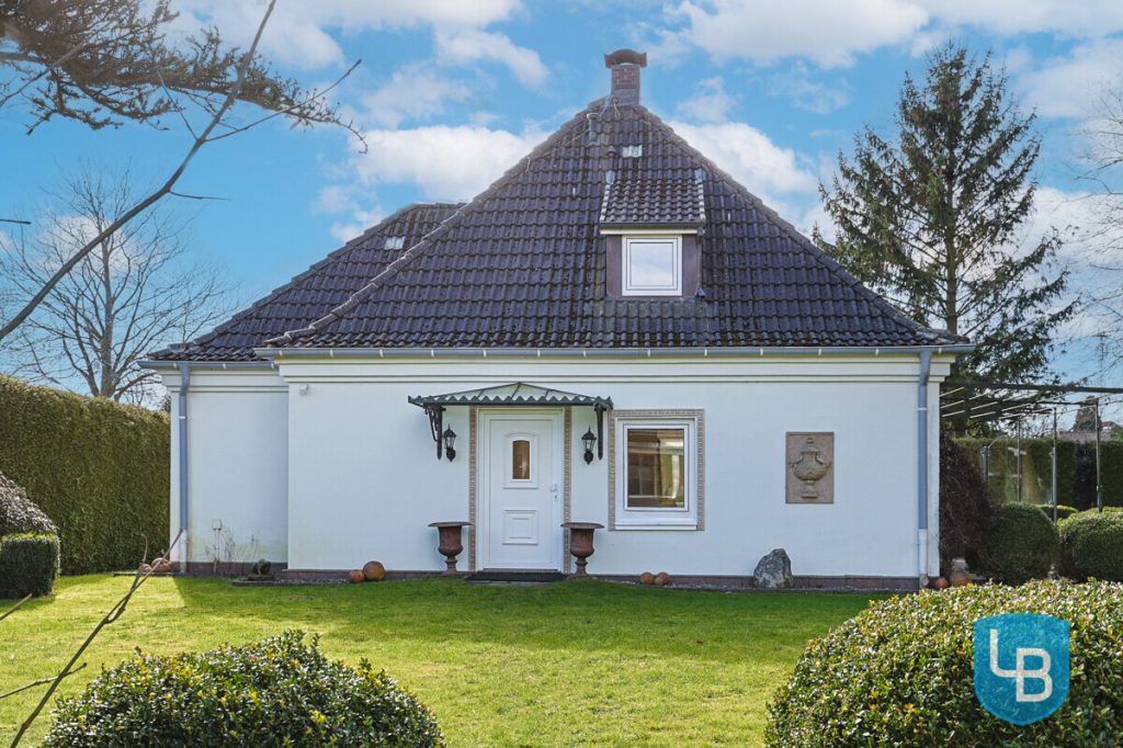 Immobilienangebot - Ahrensbök - Alle & Rest (Wohnen) - Wohnen wie im Urlaub - Kleines Einfamilienhaus in idyllischer Feldrandlage
