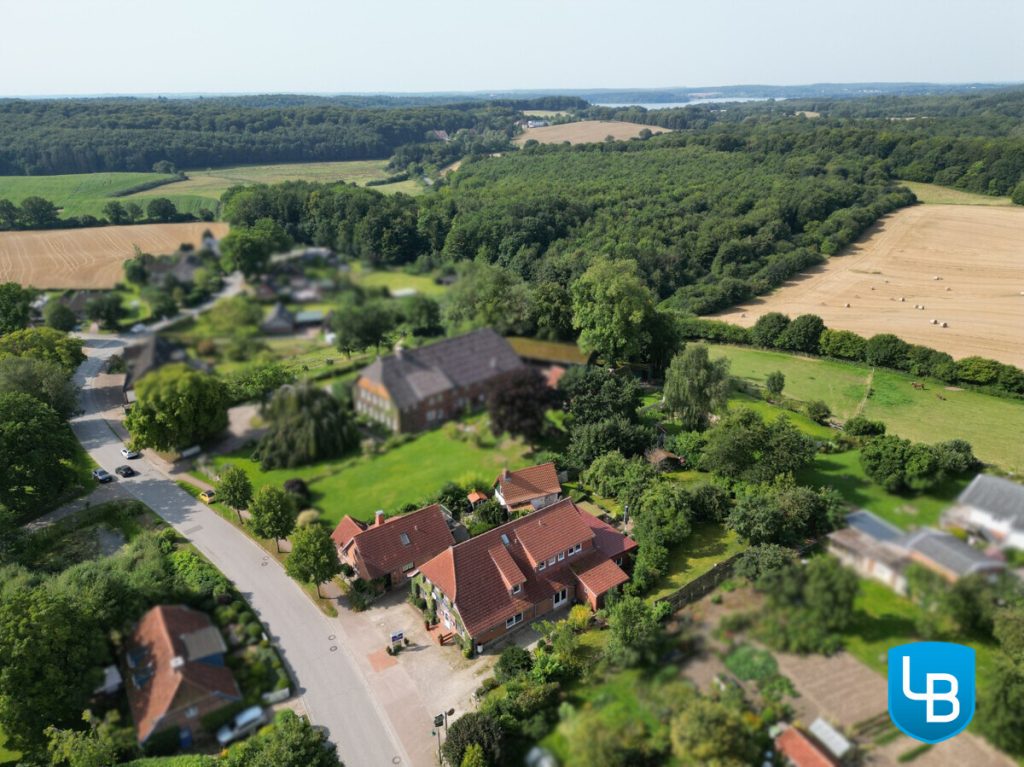 Immobilienangebot - Malente / Nüchel - Gewerbe & Anlage - Hoteliers aufgepasst: Modernisierter Landgasthof mit Gästezimmern