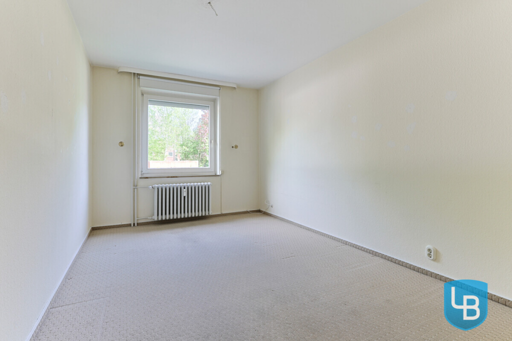 Immobilienangebot - Plön - Alle & Rest (Wohnen) - Einziehen und wohlfühlen: Gepflegte 2-Zimmer-Wohnung mit Loggia und Garage