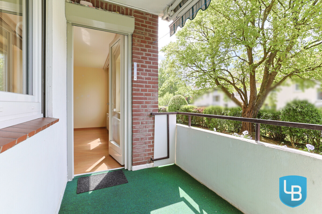 Immobilienangebot - Plön - Alle & Rest (Wohnen) - Einziehen und wohlfühlen: Gepflegte 2-Zimmer-Wohnung mit Loggia und Garage