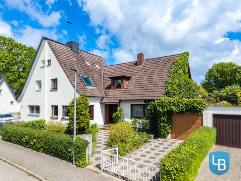 Immobilienangebot - Kiel / Wellingdorf - Alle & Rest (Wohnen) - Platz für die Familie - Großzügige Doppelhaushälfte in Kiel-Wellingdorf