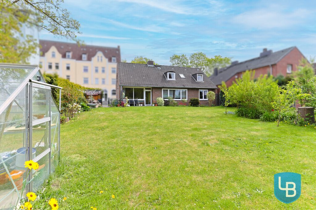 Immobilienangebot - Kiel - Alle & Rest (Wohnen) - Großzügiges Einfamilienhaus in ruhiger Sackgassenendlage!