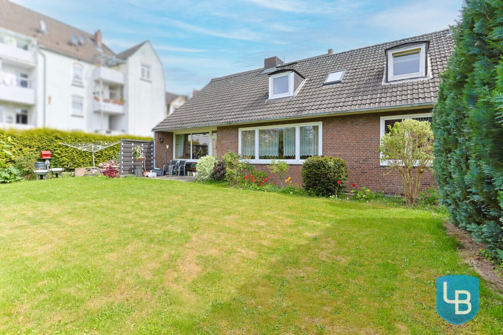 Immobilienangebot - Kiel - Alle & Rest (Wohnen) - Großzügiges Einfamilienhaus in ruhiger Sackgassenendlage!