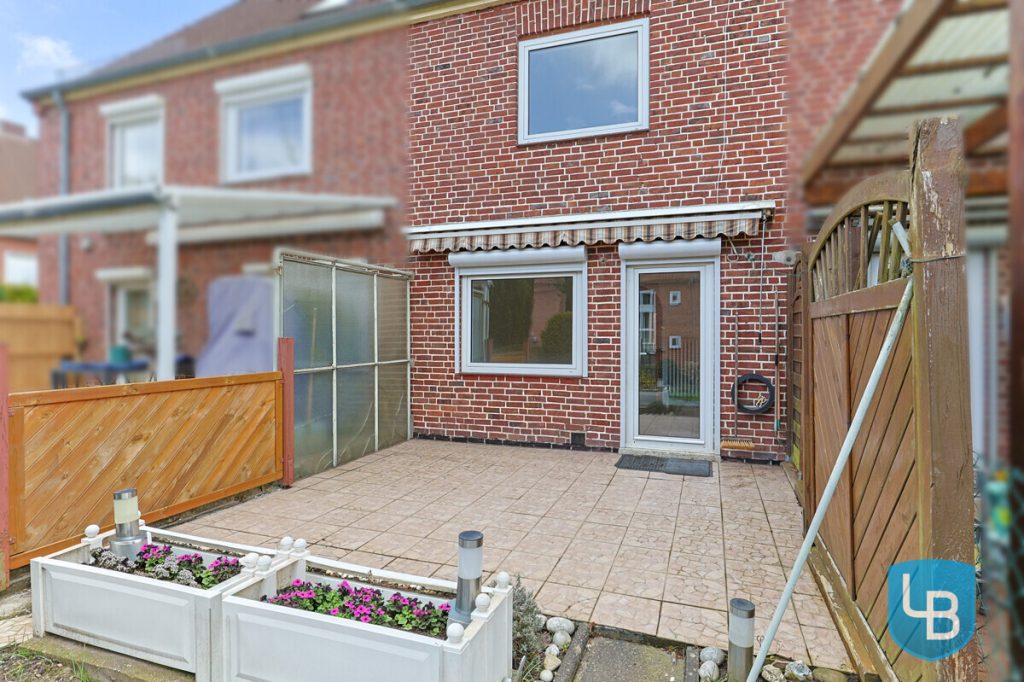 Immobilienangebot - Kiel - Alle & Rest (Wohnen) - Reihenhaus mit Handlungsbedarf für die kleine Familie!
