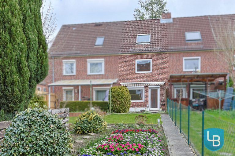 Immobilienangebot - Kiel - Alle & Rest (Wohnen) - Reihenhaus mit Handlungsbedarf für die kleine Familie!