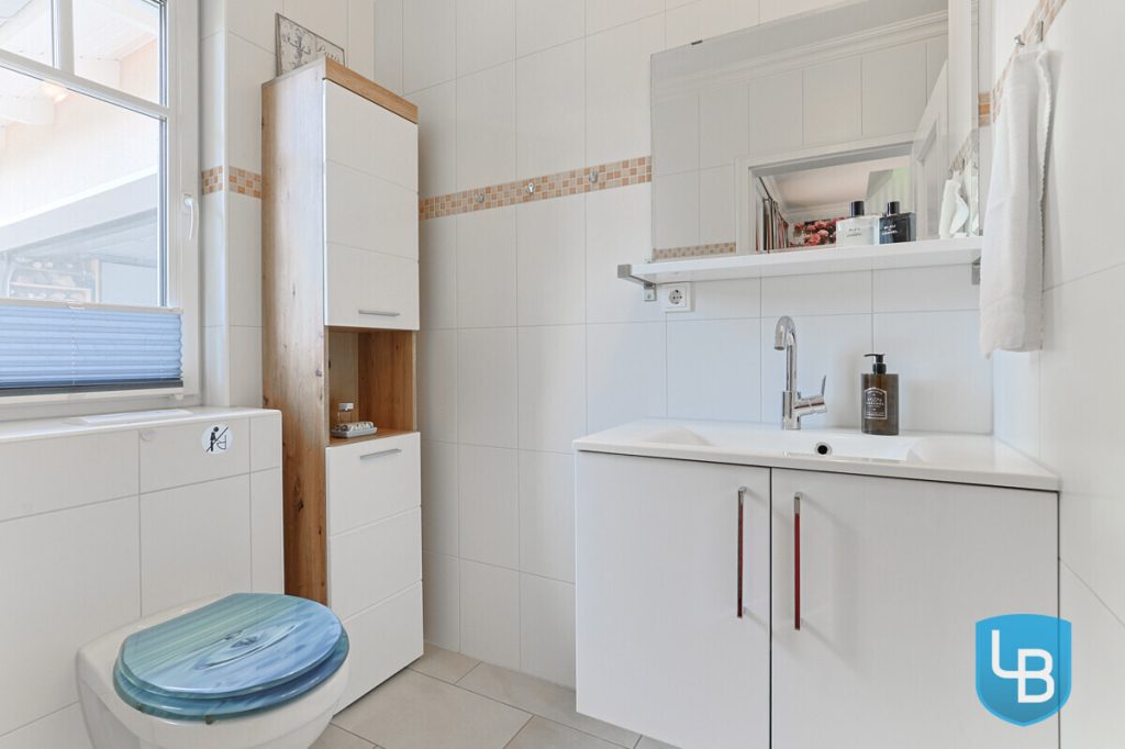 Immobilienangebot - Malente / Nüchel - Alle & Rest (Wohnen) - Energiesparwunder auf Neubauniveau: Moderner Familientraum in ruhiger Feldrandlage