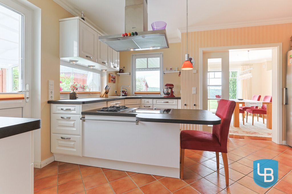 Immobilienangebot - Malente / Nüchel - Alle & Rest (Wohnen) - Energiesparwunder auf Neubauniveau: Moderner Familientraum in ruhiger Feldrandlage