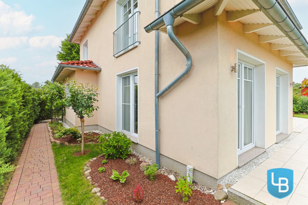 Immobilienangebot - Malente / Nüchel - Alle & Rest (Wohnen) - Energiesparwunder auf Neubauniveau: Moderner Familientraum in ruhiger Feldrandlage