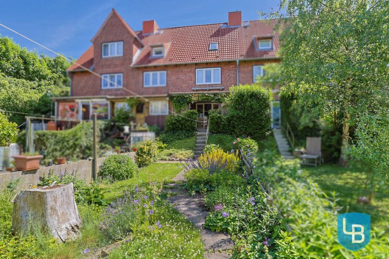 Immobilienangebot - Kiel - Alle & Rest (Wohnen) - Charmantes Reihenmittelhaus mit Stellplatz in Kiel-Elmschenhagen!