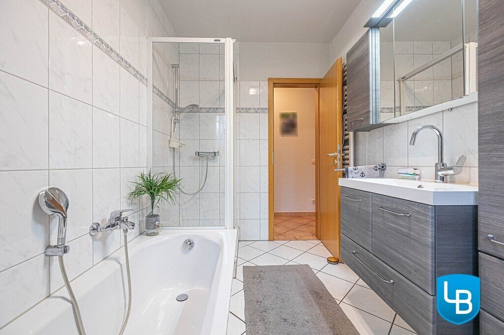 Immobilienangebot - Grömitz - Alle & Rest (Wohnen) - Ruhige Wohnlage mit Ostseenähe – Zweifamilienhaus mit Perspektive
