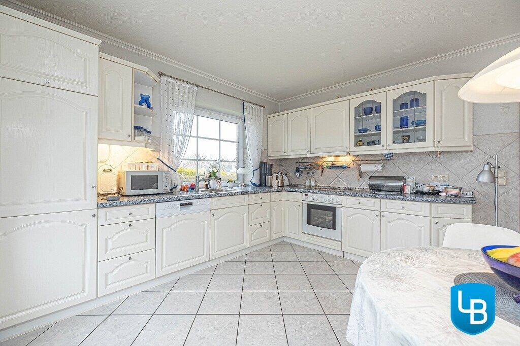 Immobilienangebot - Grömitz - Alle & Rest (Wohnen) - Ruhige Wohnlage mit Ostseenähe – Zweifamilienhaus mit Perspektive